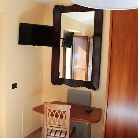 Ali House *