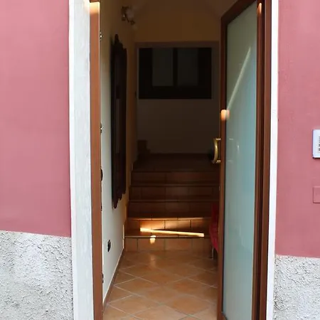 Ali House Guest house *